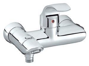 Jacob Delafon SALUTE E71080 Настенный смеситель для ванны с кнопкой автоматического переключателя, встроенным держателем для душа, крепежами и декоративными розетками, ограничитель температуры и напора воды, обратный клапан на выходе для душа, аэратор Cas
