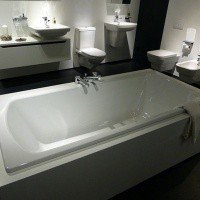 LAUFEN Solutions 224501 Акриловая ванна 180 см, ширина 75 см, в комплекте с каркасом