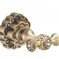 Bronze de Luxe WINDSOR K25205 Крючок для халатов и полотенец (Бронза)