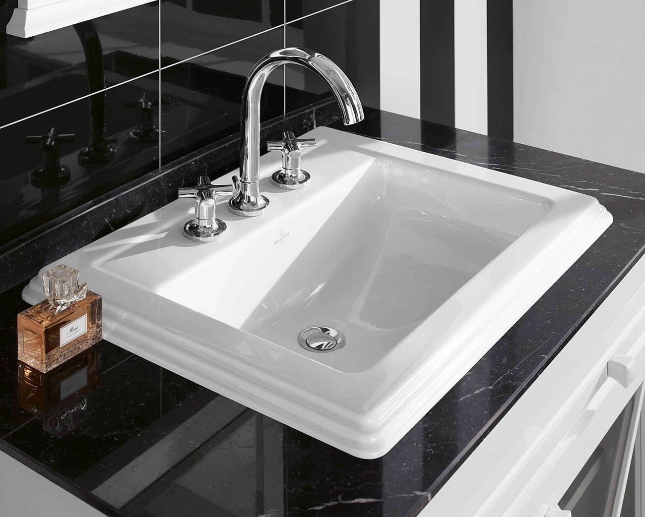 Раковина 7102A1R1 Villeroy&Boch, 630х525 мм, в магазине сантехники ...